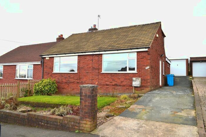4 Bedroom Bungalow To Rent In Grasmere Road, Royton, Oldham, OL2