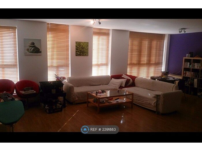 2 Bedroom Flat To Rent In St James Barton, Bristol, BS1