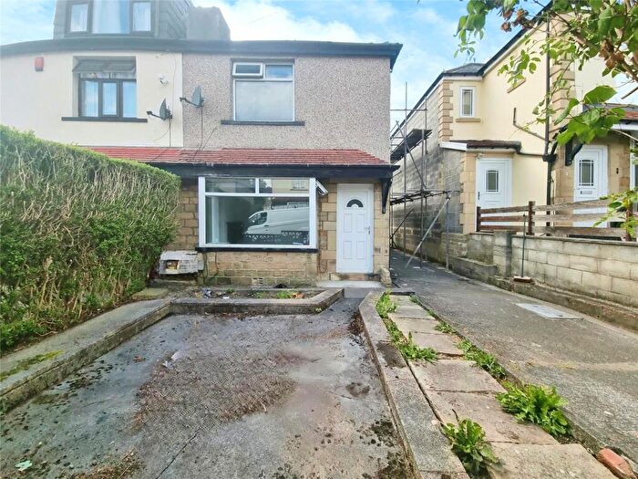 3 Bedroom Semi-Detached House To Rent In Grange Crescent, Riddlesden, Keighley, West Yorkshire, BD20