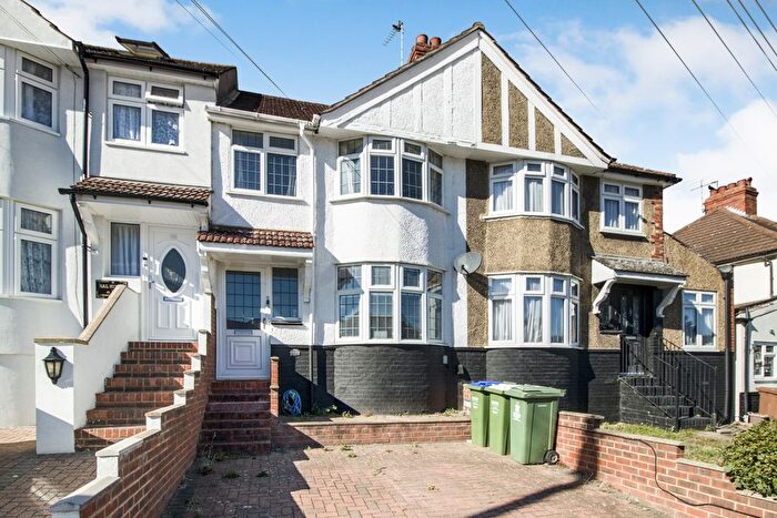3 Bedroom Terraced House To Rent In Collindale Avenue, Erith, DA8