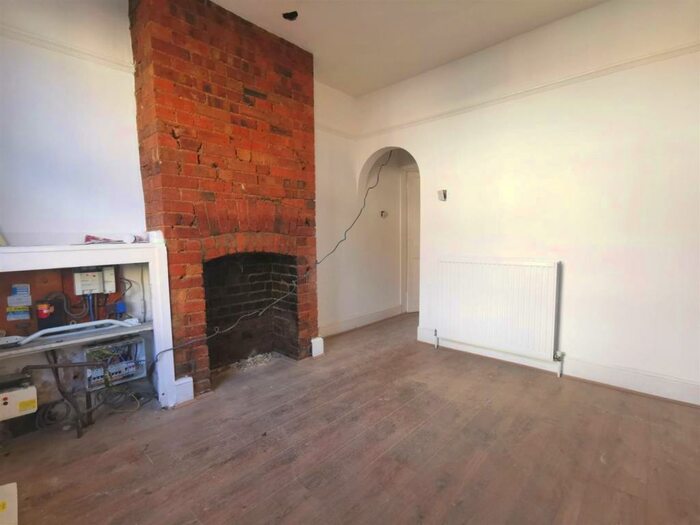2 Bedroom Terraced House To Rent In Wimborne Road, Luton, Bedfordshire, LU1