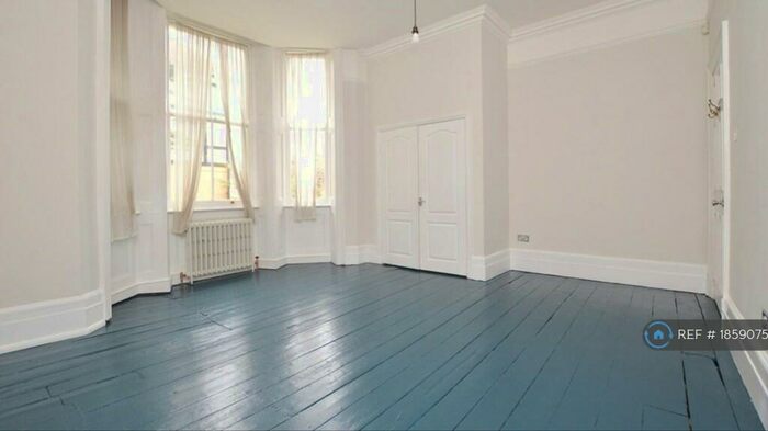 1 Bedroom Flat To Rent In Lawrie Park Road, London, SE26