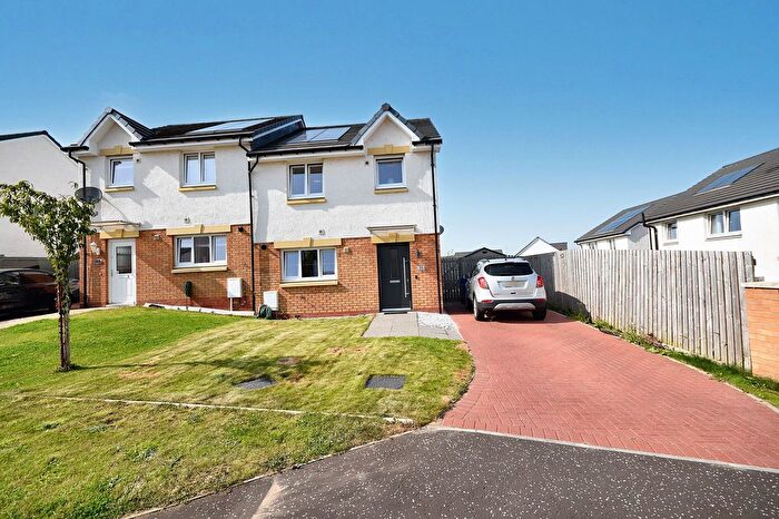 3 Bedroom Semi-Detached House For Sale In Carden Mill Brae, Cardenden, KY5