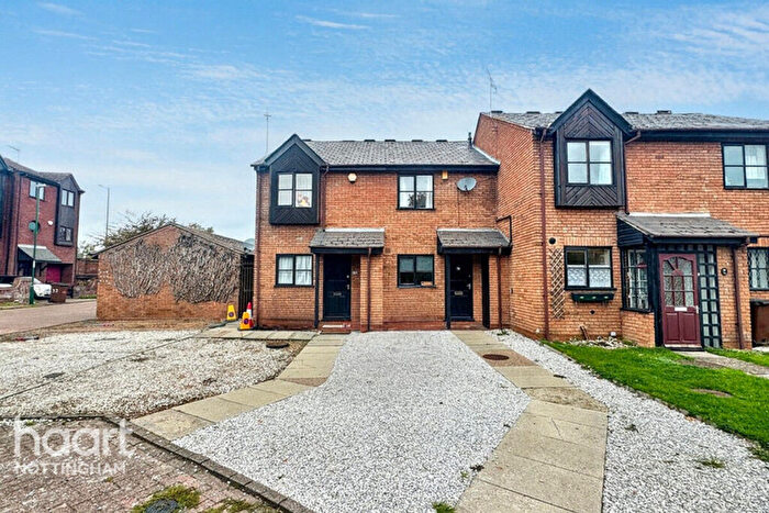 2 Bedroom Town House For Sale In Meadow Close, Nottingham, NG2