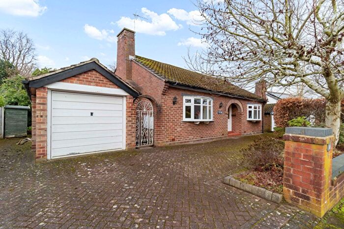 3 Bedroom Detached Bungalow For Sale In Hallcroft Place, Grappenhall, WA4