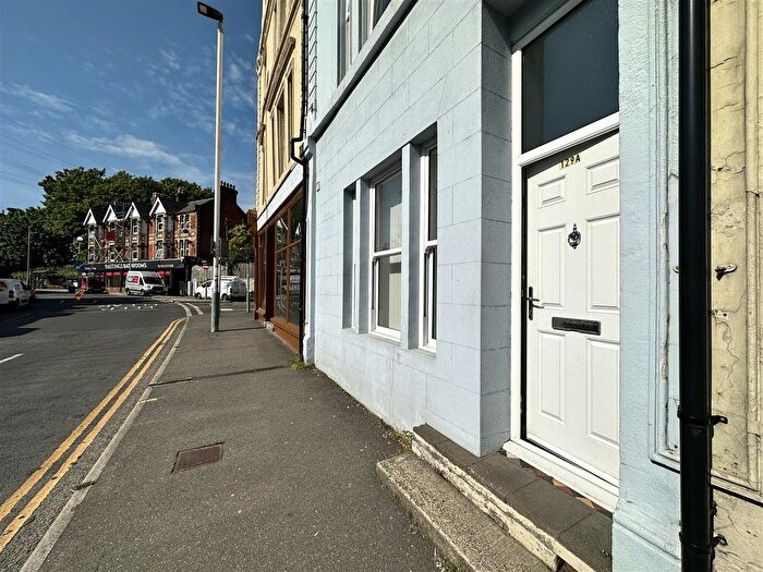 2 Bedroom Maisonette To Rent In Queens Road, Hastings, TN34