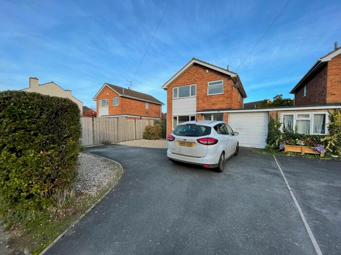 3 Bedroom Detached House To Rent In Swindon Road, Cheltenham, Glos GL51