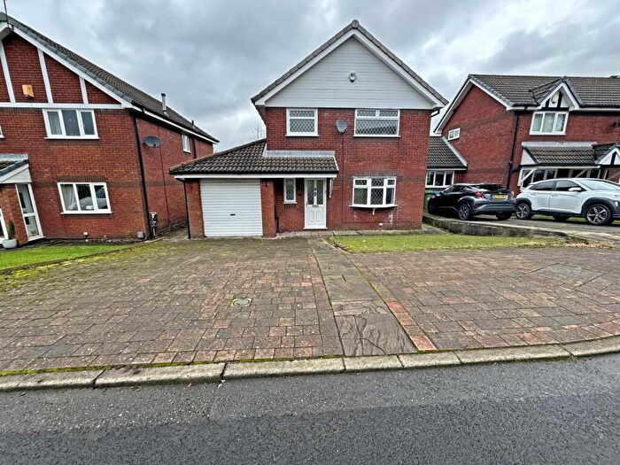 4 Bedroom Detached House To Rent In Westcot Grove, Royton, OL2