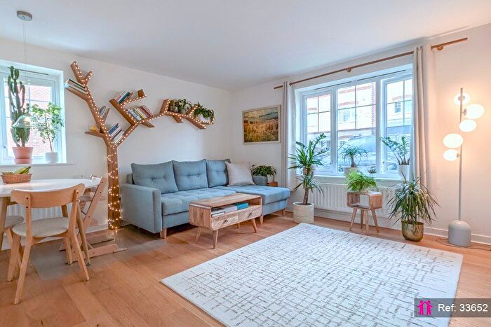 2 Bedroom Flat For Sale In North Lodge Park, Milton, Cambridge, CB24