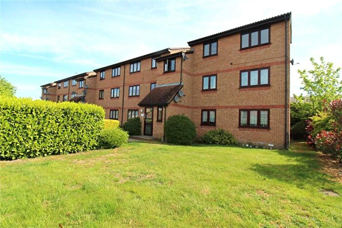 1 Bedroom Flat For Sale In Lesney Gardens, Rochford, Essex, SS4