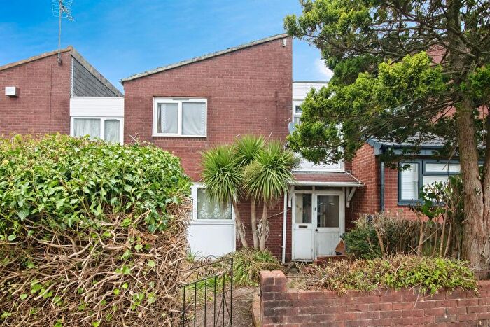 4 Bedroom Terraced House For Sale In Manningford Road, Birmingham, B14