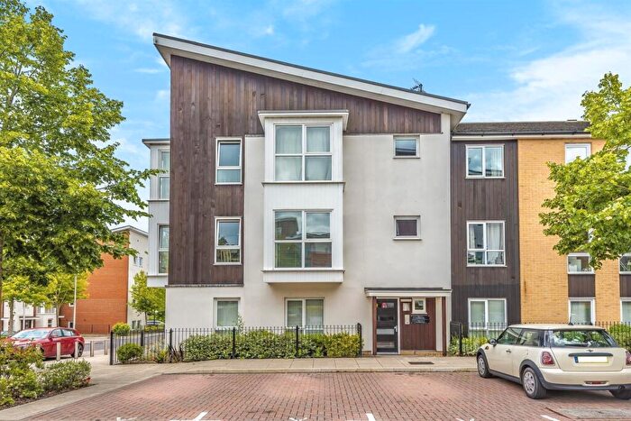 2 Bedroom Apartment To Rent In Lindisfarne Way, Reading, RG2