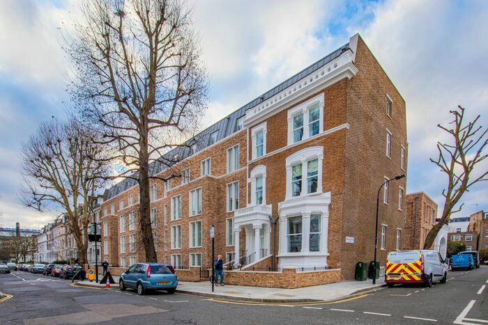 3 Bedroom Flat To Rent In The Atelier, London, W14