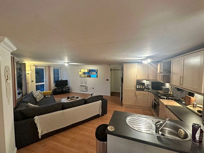 3 Bedroom Flat To Rent In Ferry Approach, South Shields, NE33