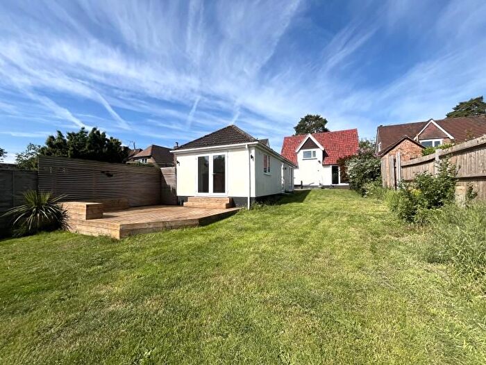 3 Bedroom Property To Rent In Bryanstone Avenue, Guildford, GU2