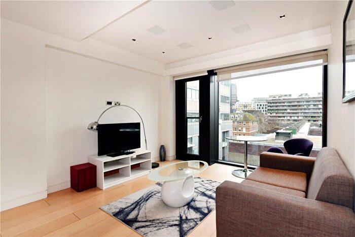 1 Bedroom Apartment For Sale In Wood Street, St Pauls, London, EC2Y