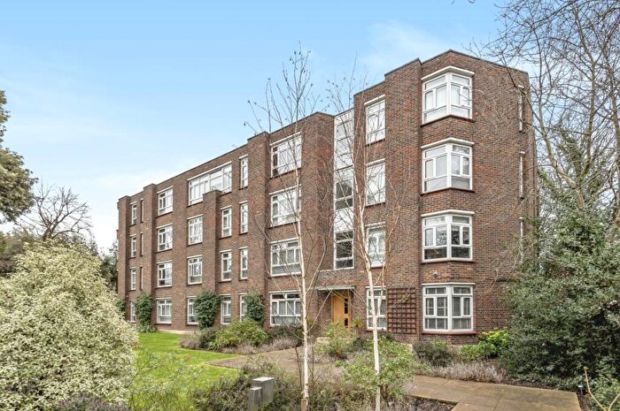 Flat To Rent In Montpelier Row London, SE3