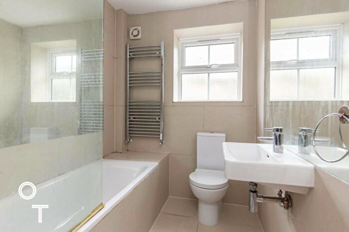 2 Bedroom Apartment To Rent In Leighton Road, NW5