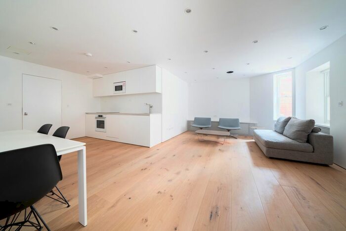 1 Bedroom Flat To Rent In Drayton Court, Chelsea London, SW10