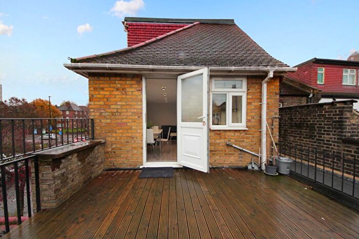 3 Bedroom Property To Rent In Horn Lane, London, W3