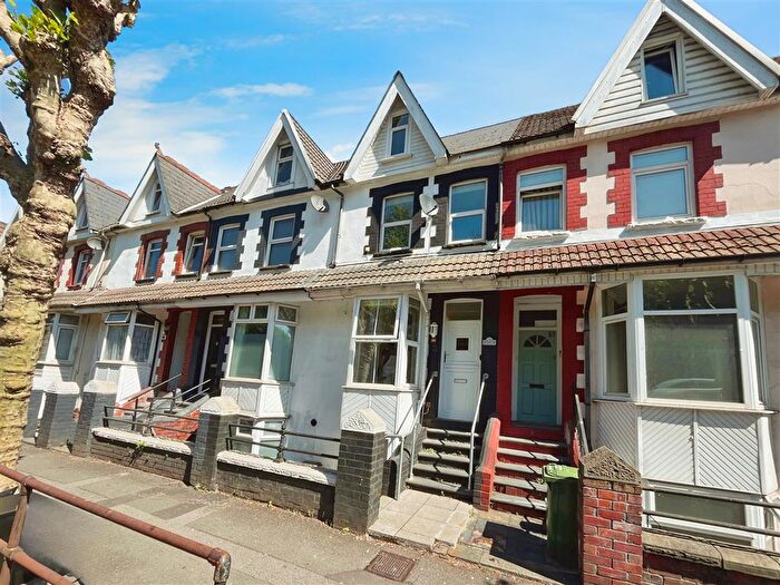 4 Bedroom House To Rent In Broadway, Pontypridd, CF37