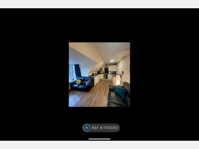 3 Bedroom Flat To Rent In The Green, Aberdeen, AB11