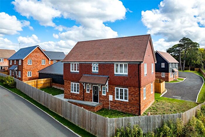 4 Bedroom Detached House For Sale In Thornbrook Close, Stoke Mandeville, Aylesbury, Buckinghamshire, HP22