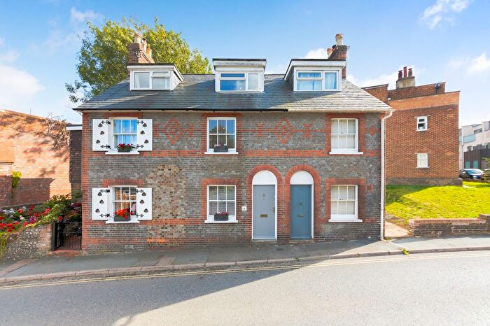 2 Bedroom Terraced House For Sale In Lancaster Street, Lewes, BN7