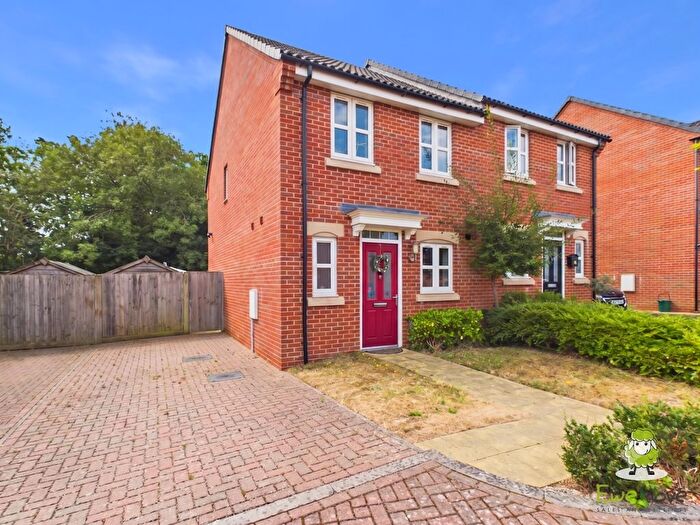 2 Bedroom Semi-Detached House For Sale In Binfields Farm Lane, Chineham, Basingstoke, Hampshire, RG24