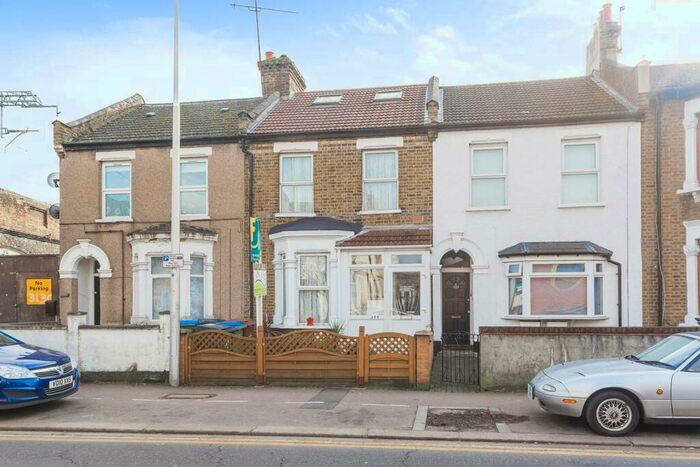 7 Bedroom House To Rent In Cann Hall Road, Leytonstone, London, E11