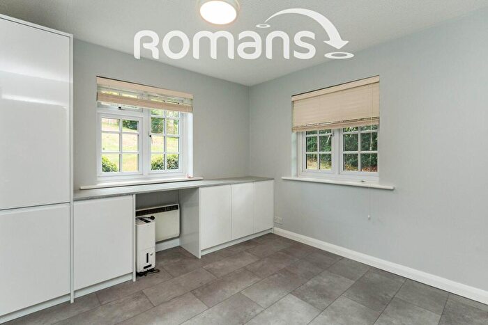 1 Bedroom Flat To Rent In Fairway Heights, Camberley, GU15