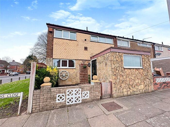 3 Bedroom End Of Terrace House For Sale In Pattens Close, Netherton, Merseyside, L30