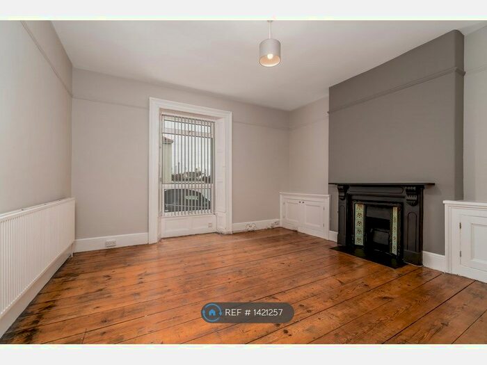 2 Bedroom Flat To Rent In Rutger Place, Plymouth, PL1
