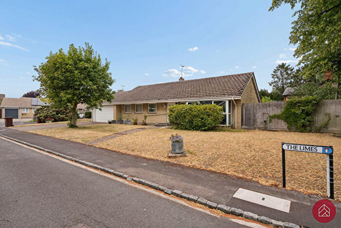 3 Bedroom Detached Bungalow For Sale In The Limes, Bicester, OX27