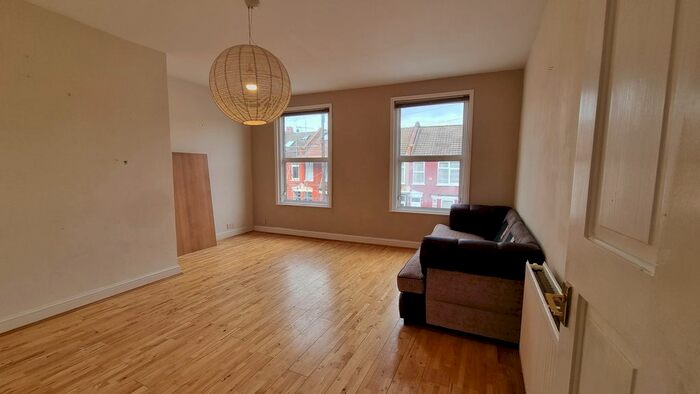 1 Bedroom Flat To Rent In Hermitage Road, London, N4