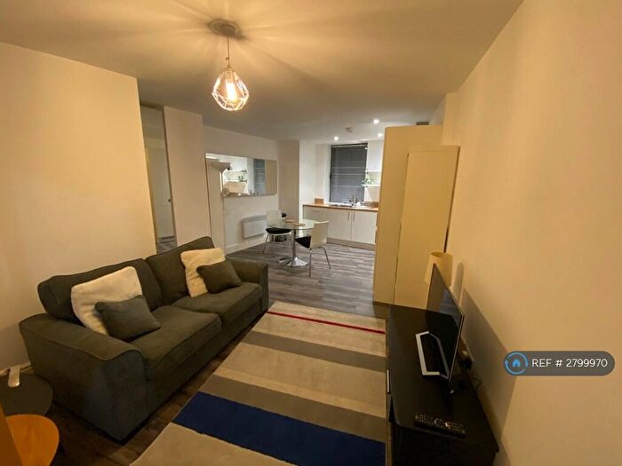 1 Bedroom Flat To Rent In Queens House, Sheffield, S1