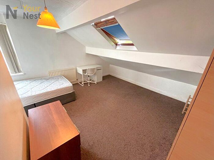 5 Bedroom End Of Terrace House To Rent In Westfield Road, Hyde Park, Leeds, LS3