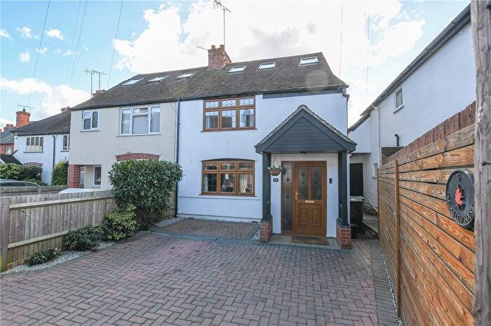 4 Bedroom Semi-Detached House For Sale In Howard Road, Wokingham, Berkshire, RG40