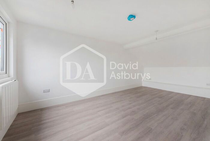 2 Bedroom Flat To Rent In Coleridge Road, Crouch End, London, N8