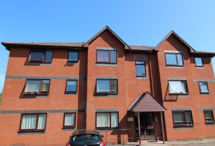 1 Bedroom Flat For Sale In London Road, Overton, RG25
