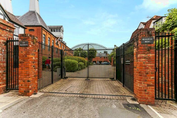 2 Bedroom Apartment To Rent In New Street, Henley On Thames, RG9