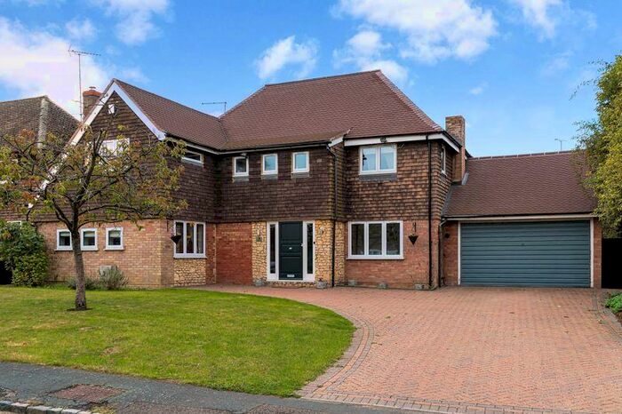 4 Bedroom Detached House For Sale In Mayflower Close, Hartwell Buckinghamshire, HP17