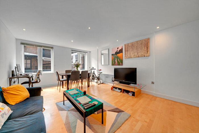 2 Bedroom Apartment To Rent In Owen Street, Angel, Islington, London, EC1V