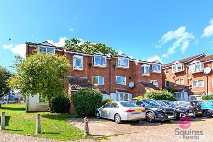 1 Bedroom Flat To Rent In Poplar Grove, London, N11