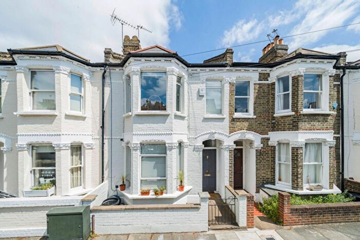 3 Bedroom Semi-Detached House To Rent In Candahar Road, London, SW11