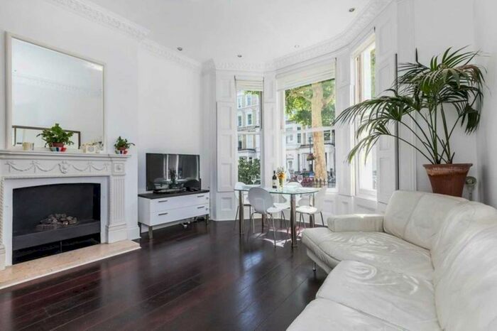 2 Bedroom Flat To Rent In Philbeach Gardens, London, SW5