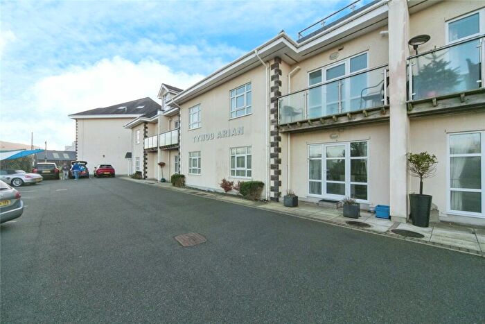 3 Bedroom Flat For Sale In Lon Golff, Morfa Nefyn, Pwllheli, Lon Golff, LL53