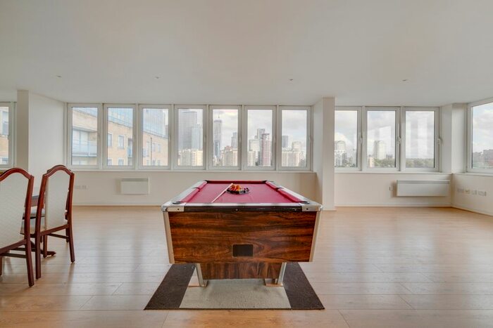 3 Bedroom Flat To Rent In Rotherhithe Street, London, SE16