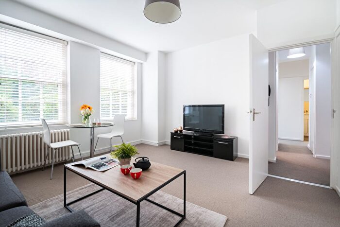1 Bedroom Flat To Rent In Dolphin Square, London, SW1V
