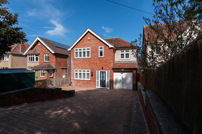 4 Bedroom Detached House For Sale In Bishops Way, Andover, SP10